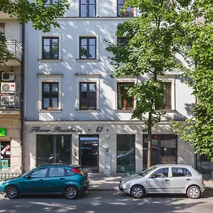 https://flower-old-town-apartments.krakowhotelspoland.com