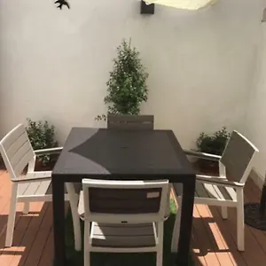 https://amazing-flat-in-madragoa.hotels-lisbon-portugal.com